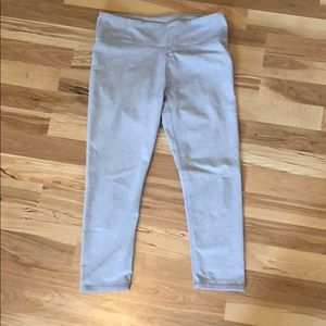 Fabletic’s 3/4 cropped blue/white leggings